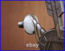 1924 1925 1926 1927 Pierce Arrow Wheel Hood Ornament Mascot Radiator Cap Antique
