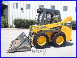 Gehl R135 Rubber Tire Skid Steer Loader With Bucket And Tooth Bar